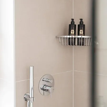 Vibra Larimar Apartman *